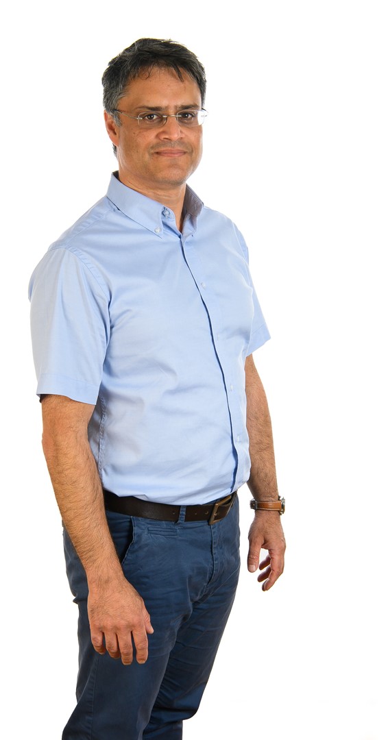 Dr Sanjay Shyamapant (m) - Managing Partner