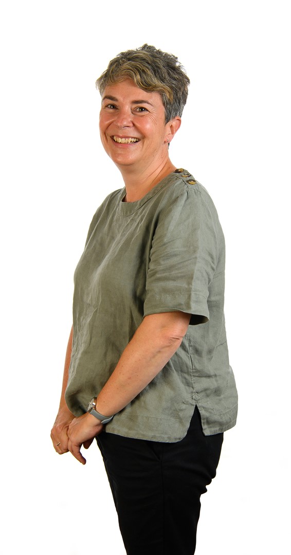 Dr Helen Ray (f)